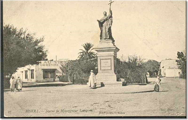 Biskra Statue de Mr Lavigerie.jpg