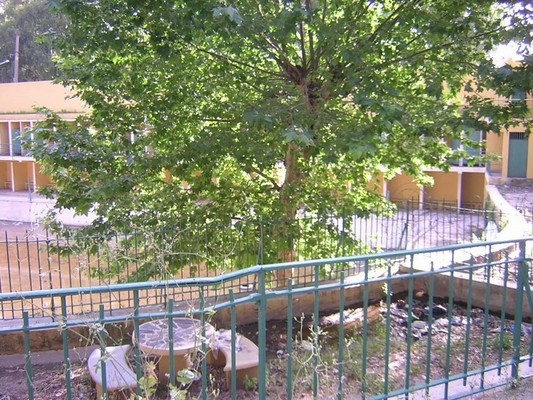 Dscn2012_cabine_et_un_petit_bassin2.JPG