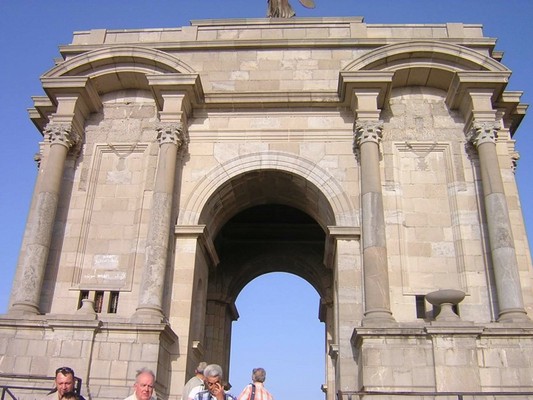 Dscn2028_le_monument_aux_morts2.JPG