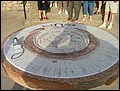 Dscn2029_la_table_d_orientation_au_monument_aux_morts2.JPG